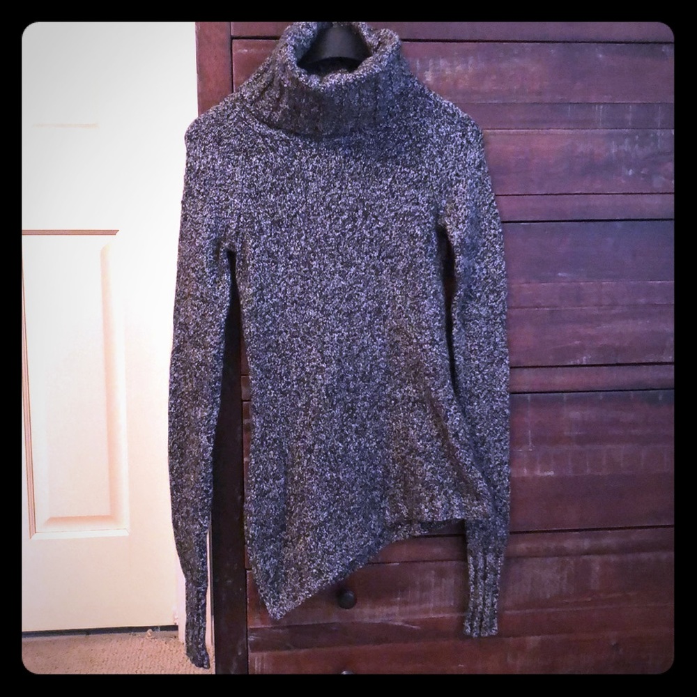 Athleta sweater